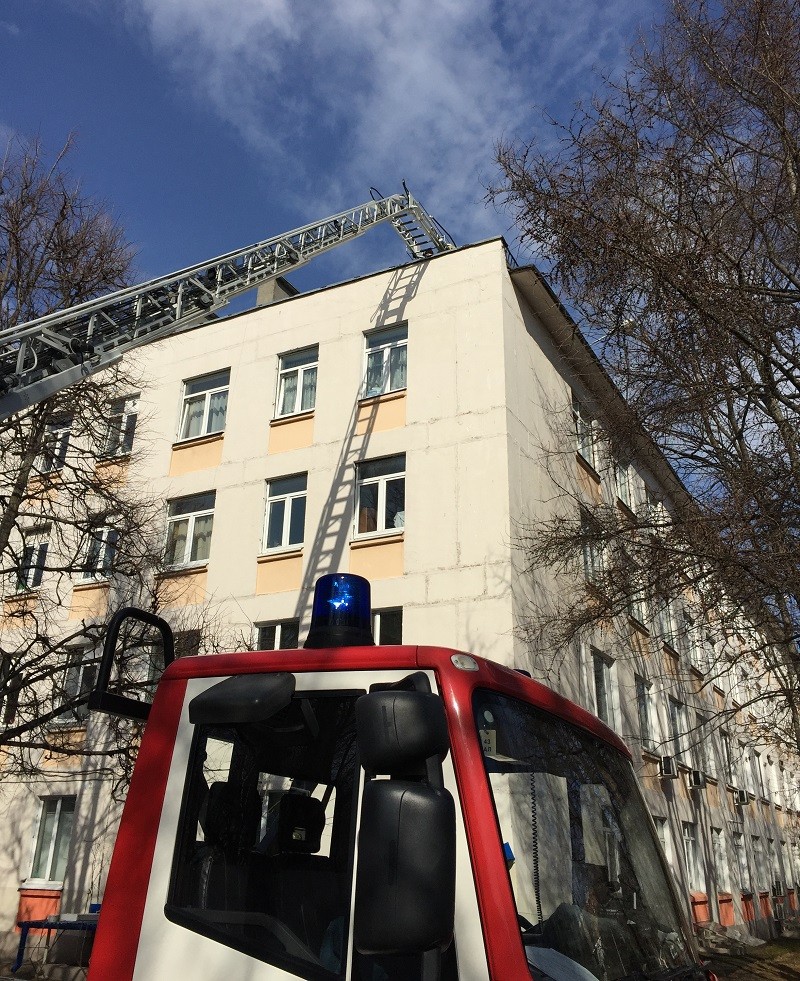 Сотрудники МЧС провели пожарно-тактические учения в Геронтопсихиатрическом центре