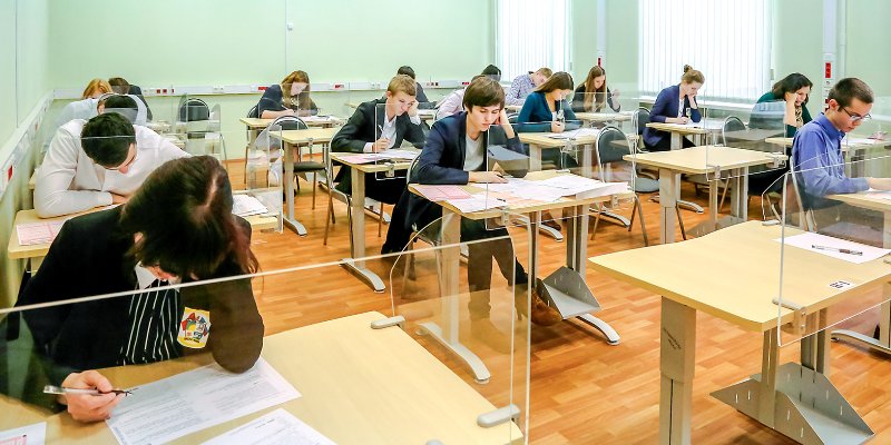 Тренировочное тестирование ЕГЭ по русскому языку прошло в школе № 2001