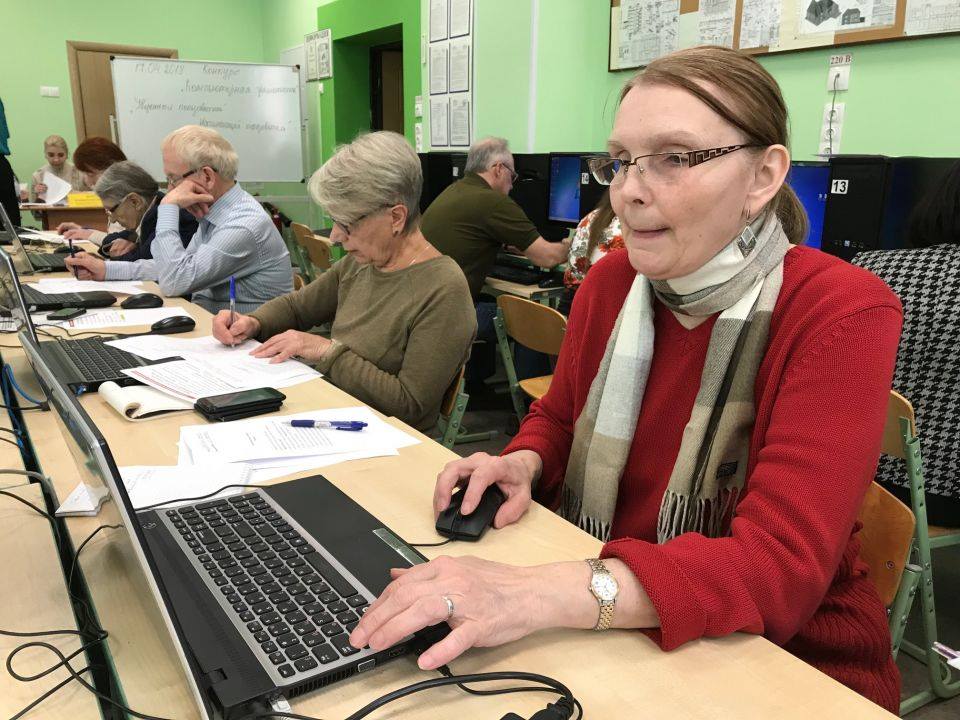 Для активистов «Московского долголетия» открыли онлайн-курсы в двух столичных ВУЗах