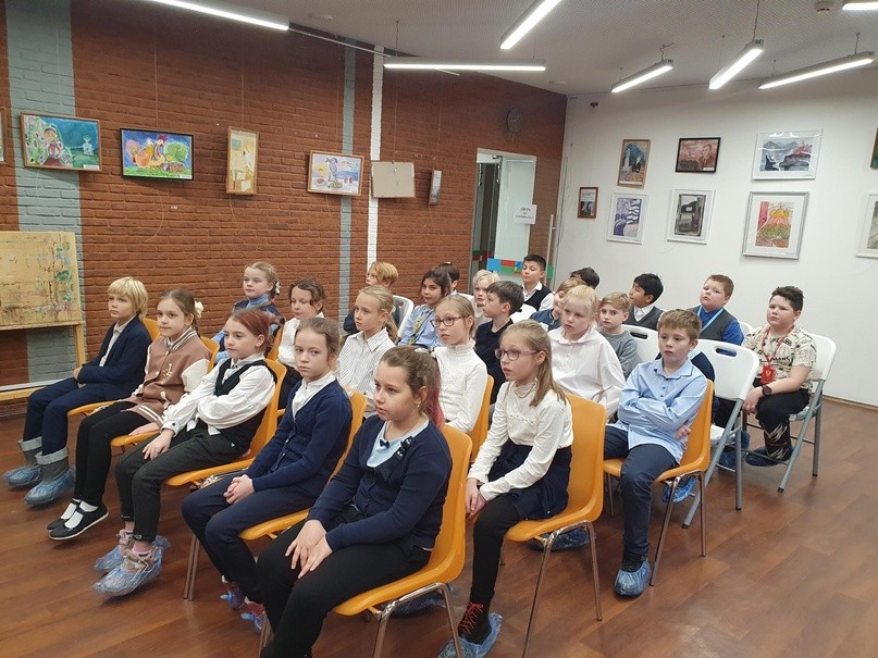 Литературный час в Культурном центре «Дружба» посетили ученики школы №667